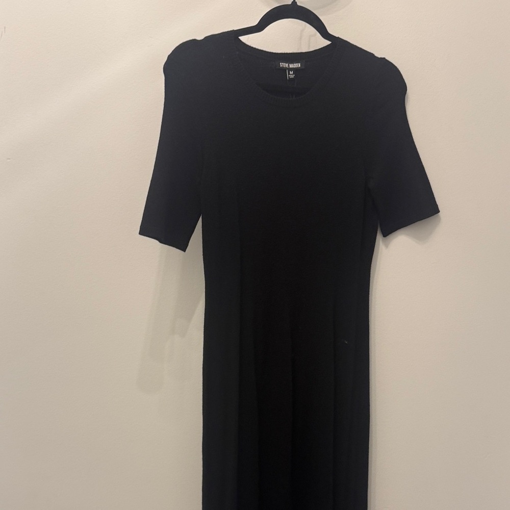 Steve Madden Black Short-Sleeve Midi Dress